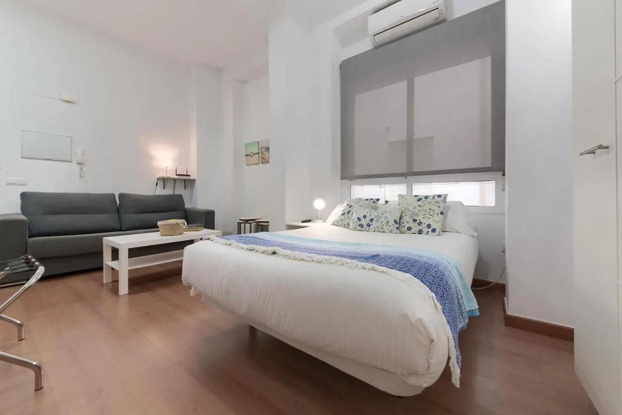 Holidays2Malaga Carreteria 97 Loft High Speed Wifi Lejlighed