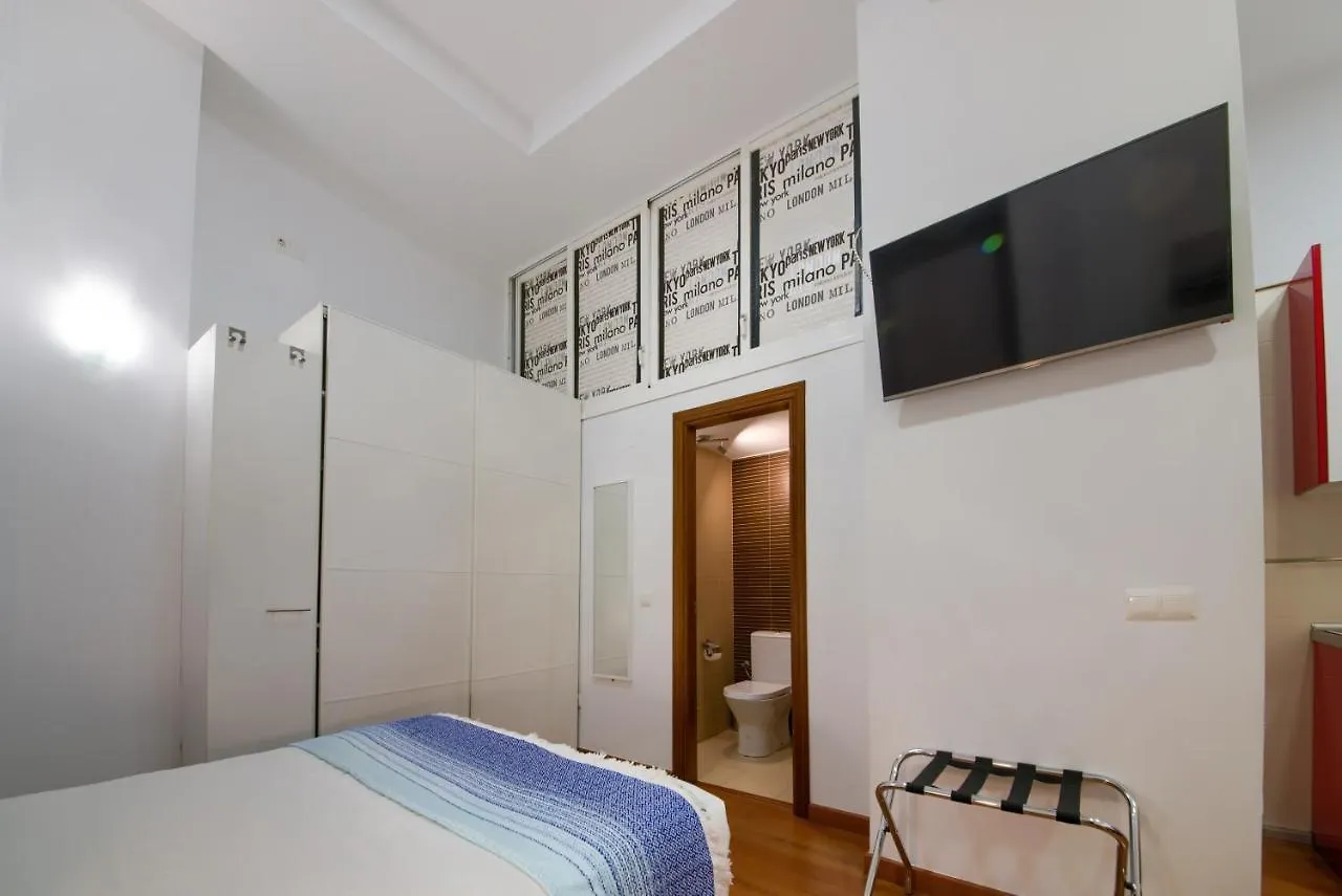 Holidays2Malaga Carreteria 97 Loft High Speed Wifi Lejlighed